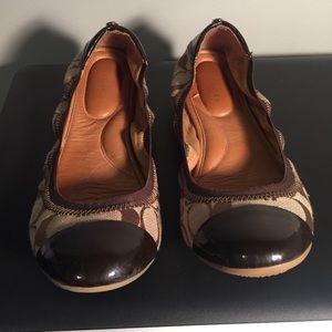 Coach flats
